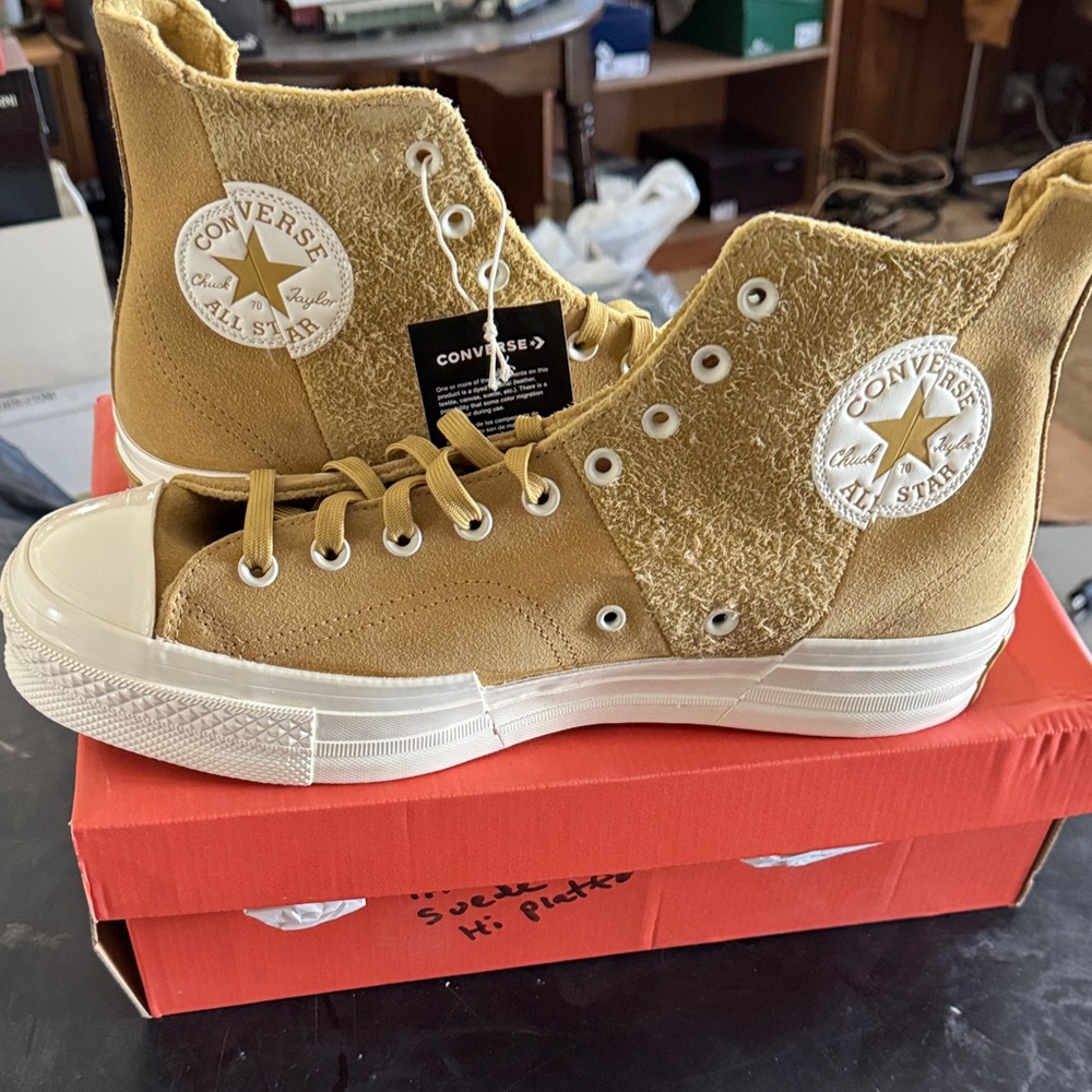 CONVERSE CHUCK 70 PLUS HI TOP DUNESCAPE/EGRET SNEAKER A05503C